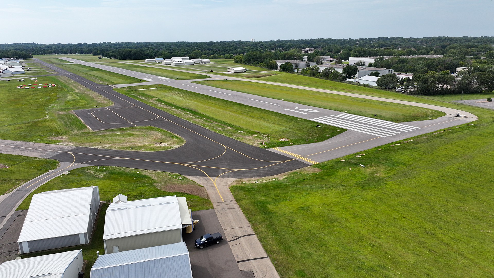 SouthStPaulTaxiway-LR1